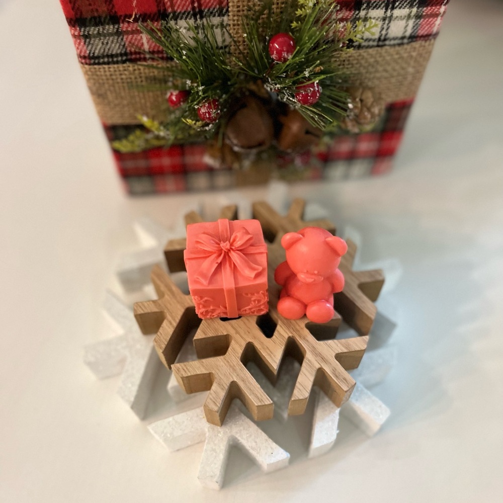 🎉HOST PICK🎉 Handmade Decorative Soap Teddy Bear & Christmas Present Soap - Picture 3 of 3